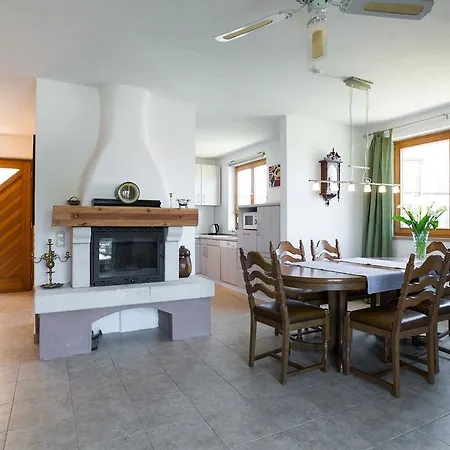 Tamara روفينجسكو سيلو